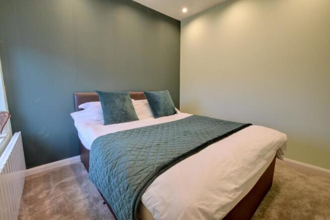 Bed 4.jpg