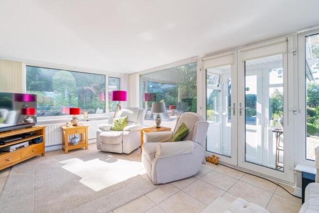 4 bed Detached for sale Image 11