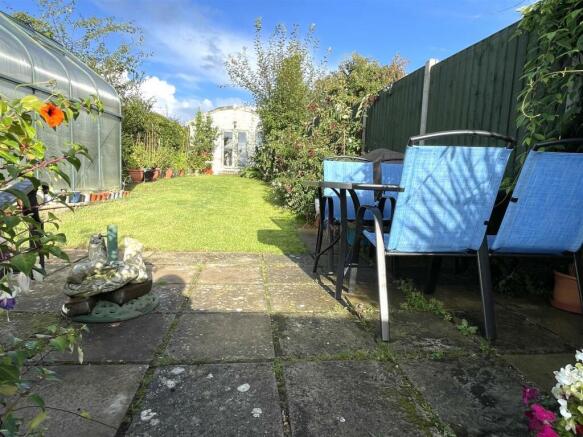 REAR GARDEN.JPG