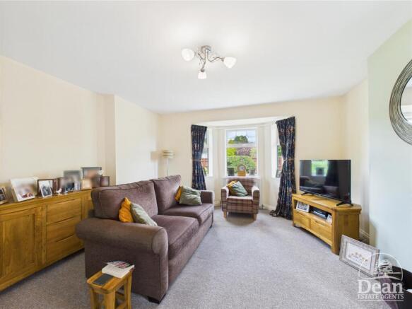 23 Woodgate Road photo 4