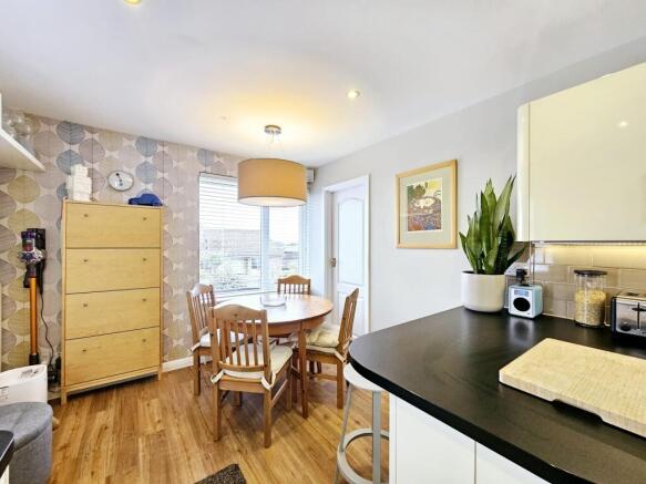 2 bed Semi-Detached Bungalow for sale Image 7
