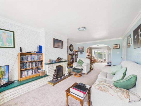 3 bed Semi-Detached Bungalow for sale Image 12