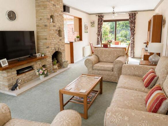 Living/Dining Room