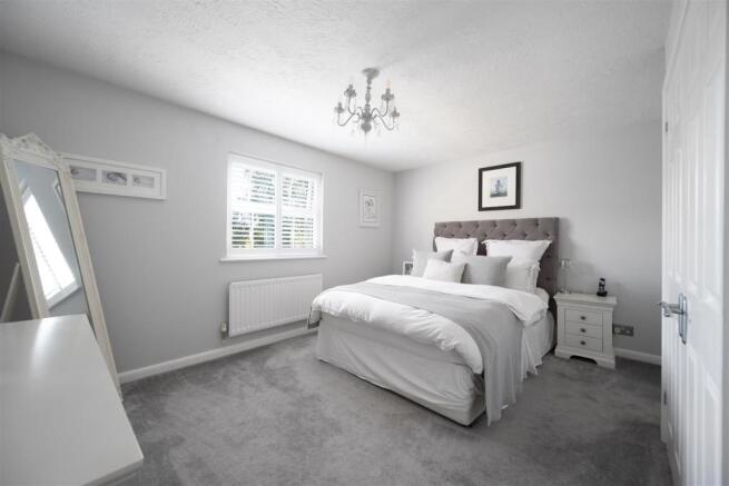 8 Bed 1.jpg