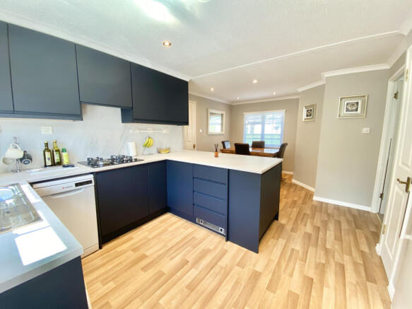 19' Kitchen/Diner