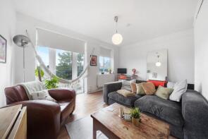 Flat 10, Campbell Court, Lordship Lane, London SE22 8NU