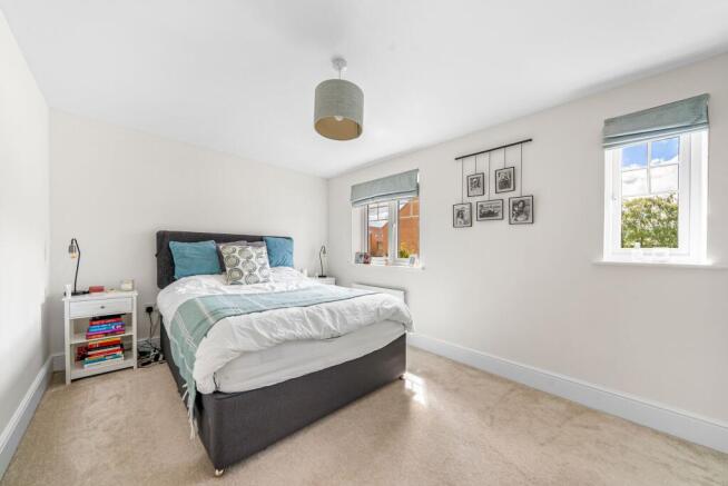 2 bed Semi-Detached for sale Image 8