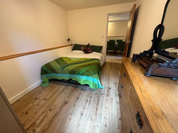 Bed 4 - bottom bedroom2.jpg