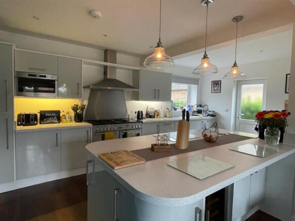Kitchen;.jpg