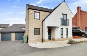 16, Housden Close, St. Neots PE19 0AF