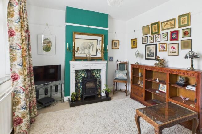 CAM02519G0-PR0249-STILL006