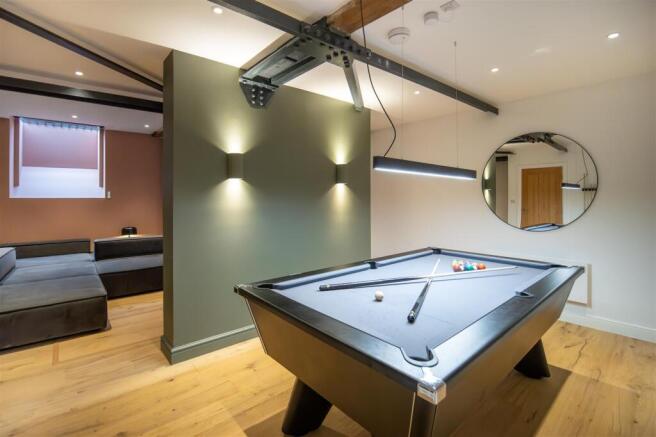 F2 - Games room Landscape-9