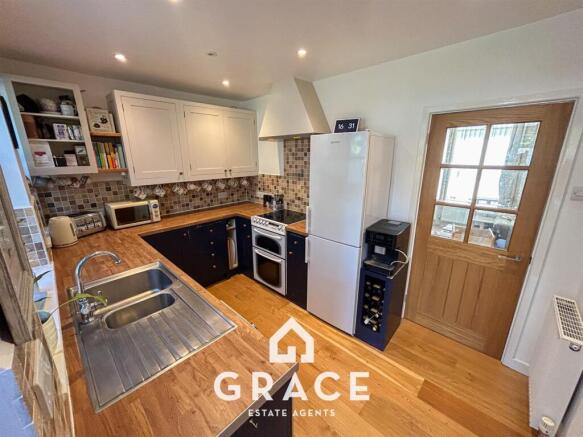 Kipling Road-12 - Kitchen-2.jpg