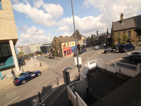 1 bed House Share to rent Image 7