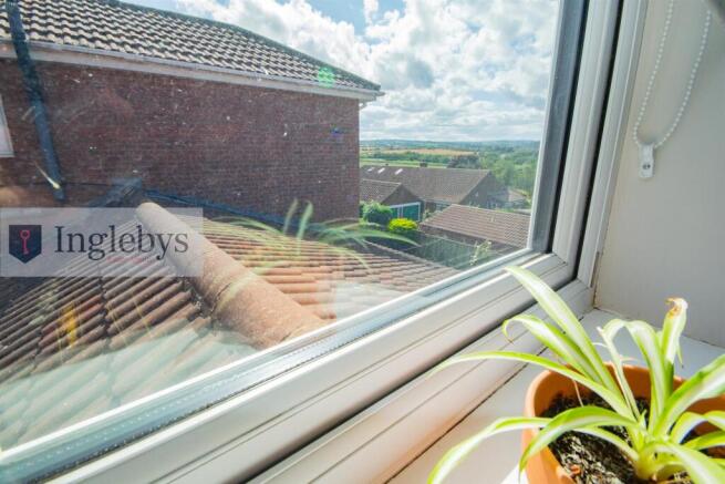 3 bed House for sale Image 12