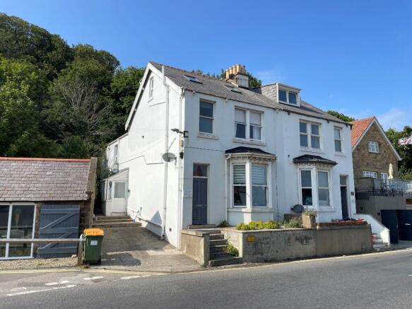 5 bed Semi-Detached for sale Image 10