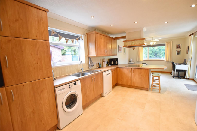 Windsor Drive, Caistor, Market Rasen photo 5