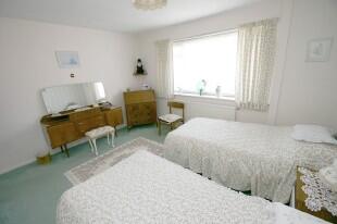 Bedroom 1 Photo 2