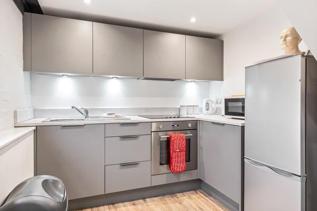 kitchen 1.jpg