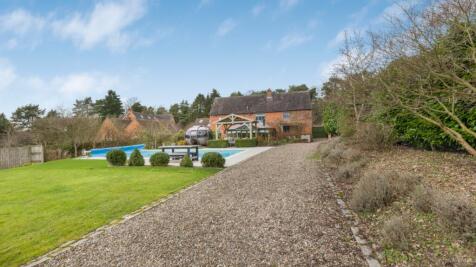 Shepley Dene, Dale Lane, B60
