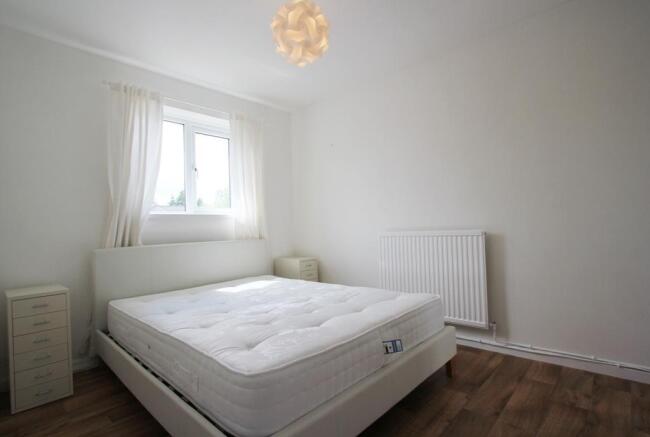 17 Stoneleigh Court06.JPG