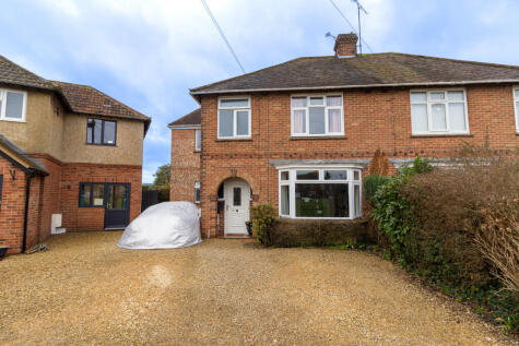 Eastleigh Close, Devizes, SN10