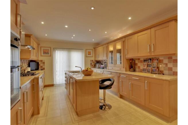 Kitchen / Breakfast