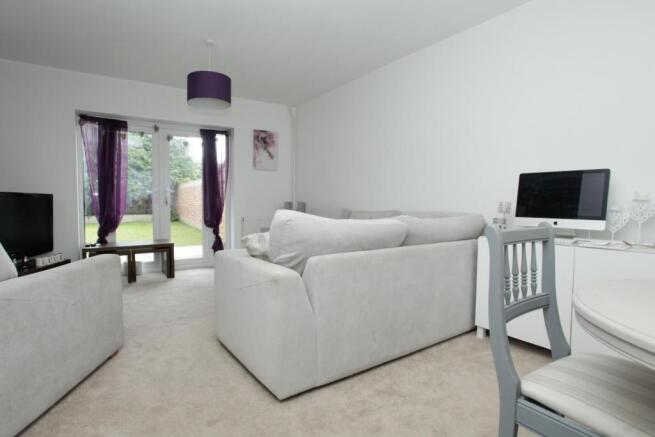 23 Stirling Way-10.j