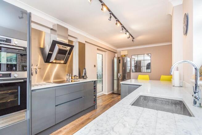 Kitchen/Breakfast