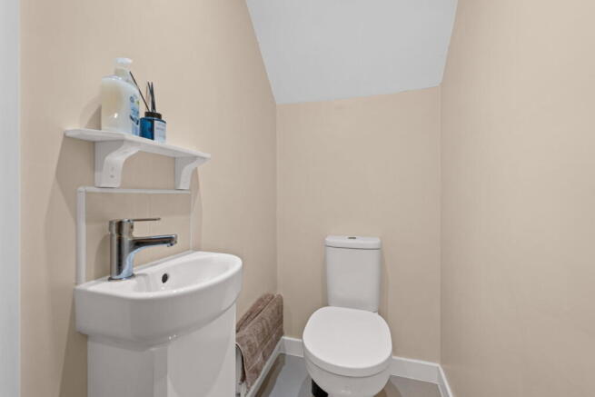 3 bed Semi-Detached for sale Image 10