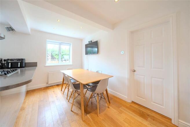 4 bed Detached for sale Image 12