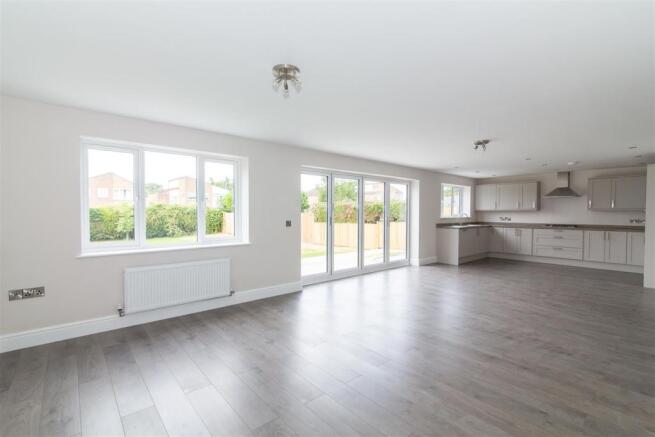 Spacious Open Plan R