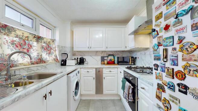 New fitted kitchen at beckton for sale at E6 by Ba