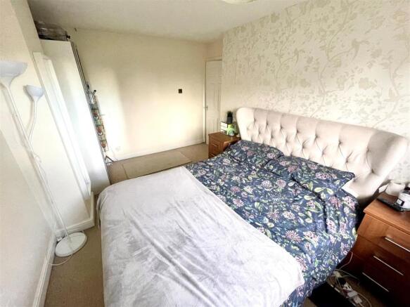 bed 1 2.jpg