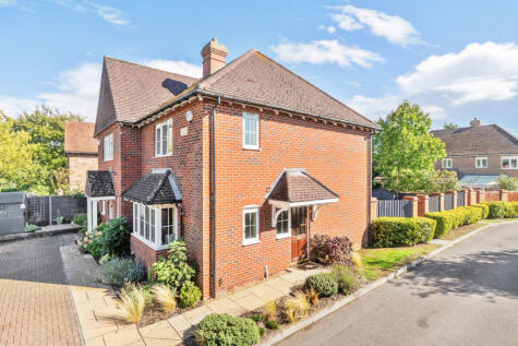 Morrison Close, Upper Basildon, Reading, Berkshire, RG8