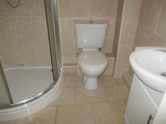 3 bed Town House to rent Image 8