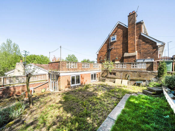 4 bed Detached for sale Image 9