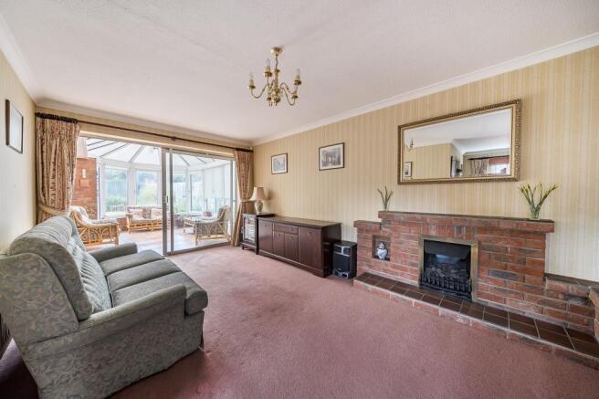 L-shaped Reception Room