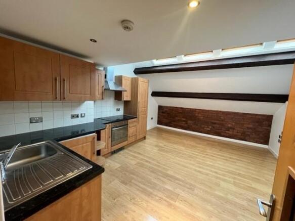 OPEN PLAN LOUNGE/KITCHEN