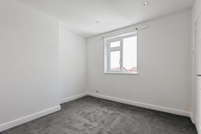 3 bed Terraced for sale Image 9