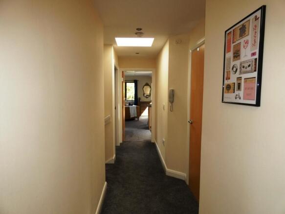 3 bed Penthouse to rent Image 12
