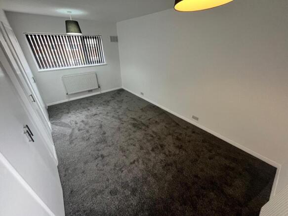 2 bed End of Terrace to rent Image 9