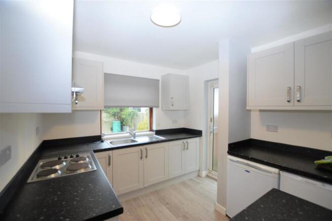 62 The Ridge Kitchen 3.JPG