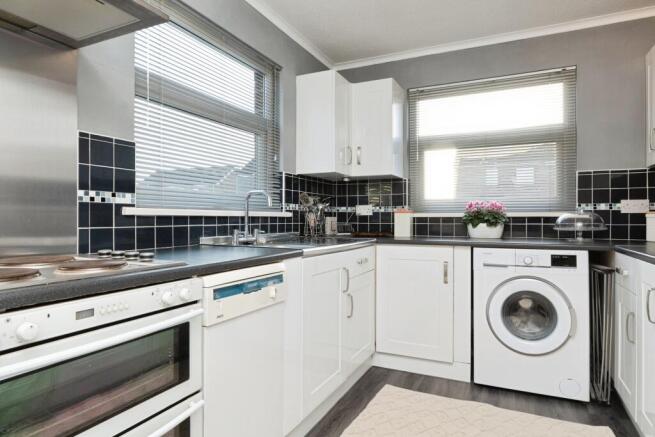 2 bed Semi-Detached Bungalow for sale Image 11