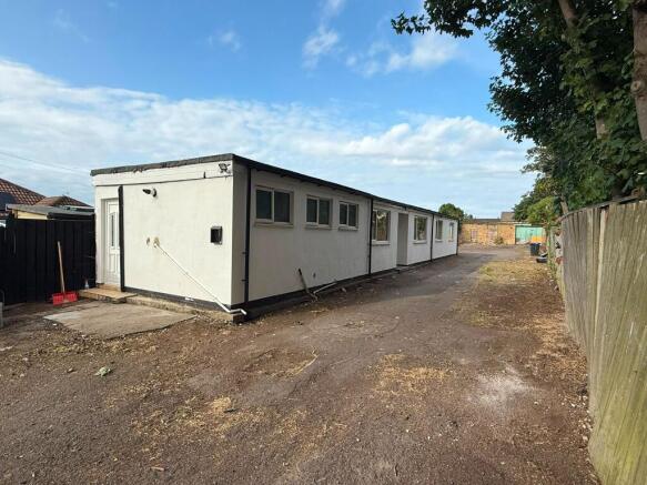 3 bed Bungalow to rent Image 8