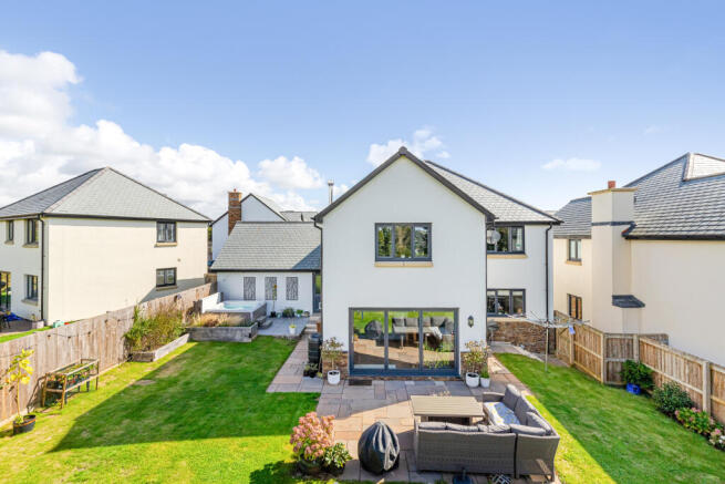 A04 - 11, Clover Park, Plymouth - 250912