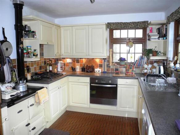 KITCHEN/BREAKFAST RO