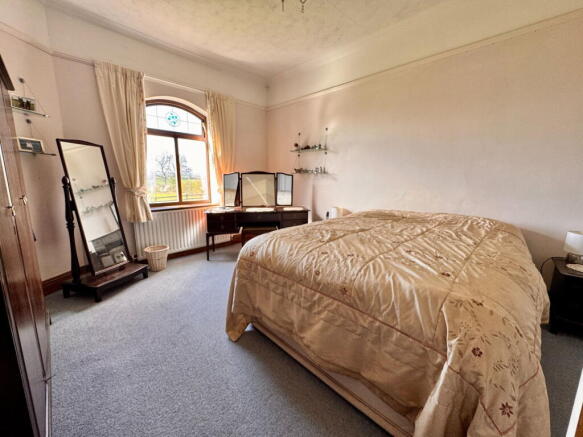 4 bed Smallholding for sale Image 7