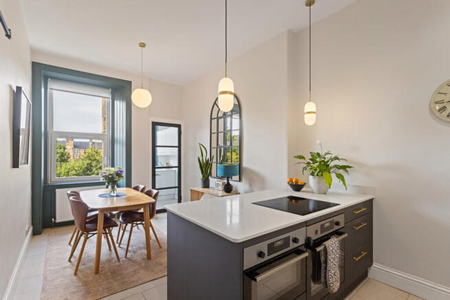 Kitchen/Dining Room of 152 (3F1) Bruntsfield Place