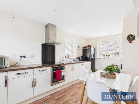 3 bed House to rent Image 4